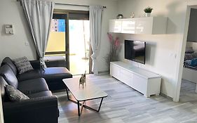 fuengirola centro con gratis parking privado con gran terraza cerca playa